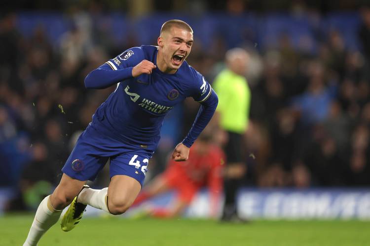 C罗为合作的AI网站宣传，视频中梅罗之争再次成为话题