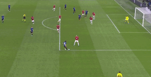 米体：国米想让邓弗里斯在意超杯半决赛对阵博洛尼亚时复出