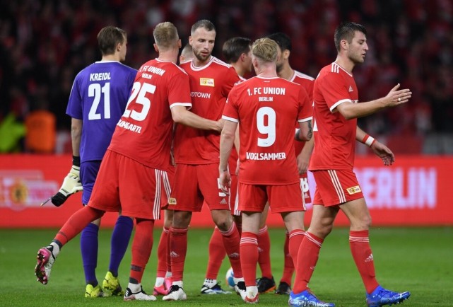 国脚伤愈后首秀建功，球迷称其回来了