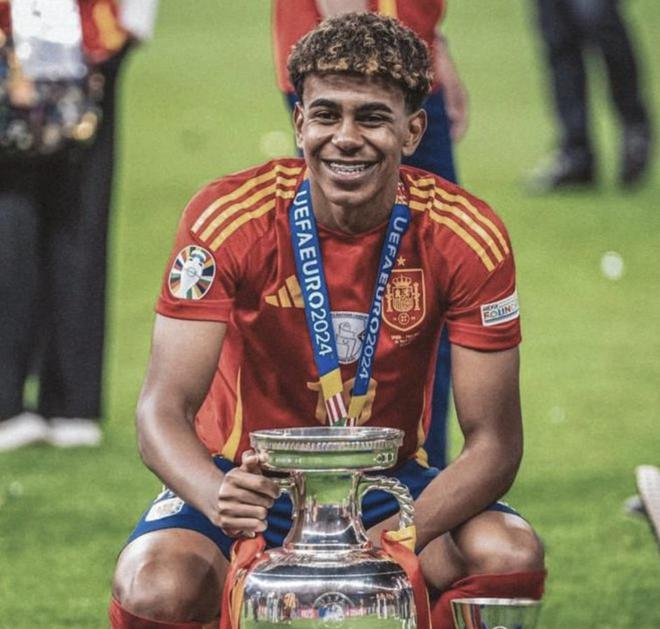 孙悦退役后与妻女定居美国，曾是NBA新星，早年受篮球启蒙，父母支持其篮球之路。